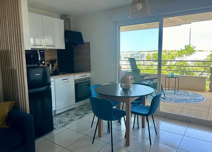 2 Vue Port Et Avec Belle Terrasse - 2 Bedrooms Port And Sea View With Spacious Terrace Apartment *