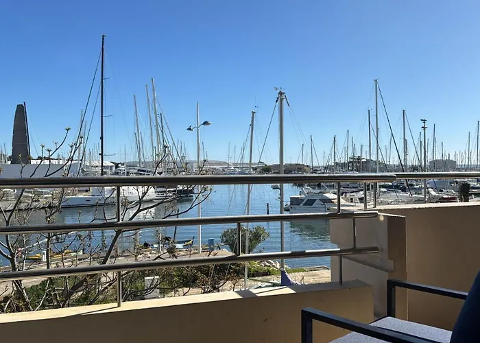 Lägenhet 2 Vue Port Et Avec Belle Terrasse - 2 Bedrooms Port And Sea View With Spacious Terrace